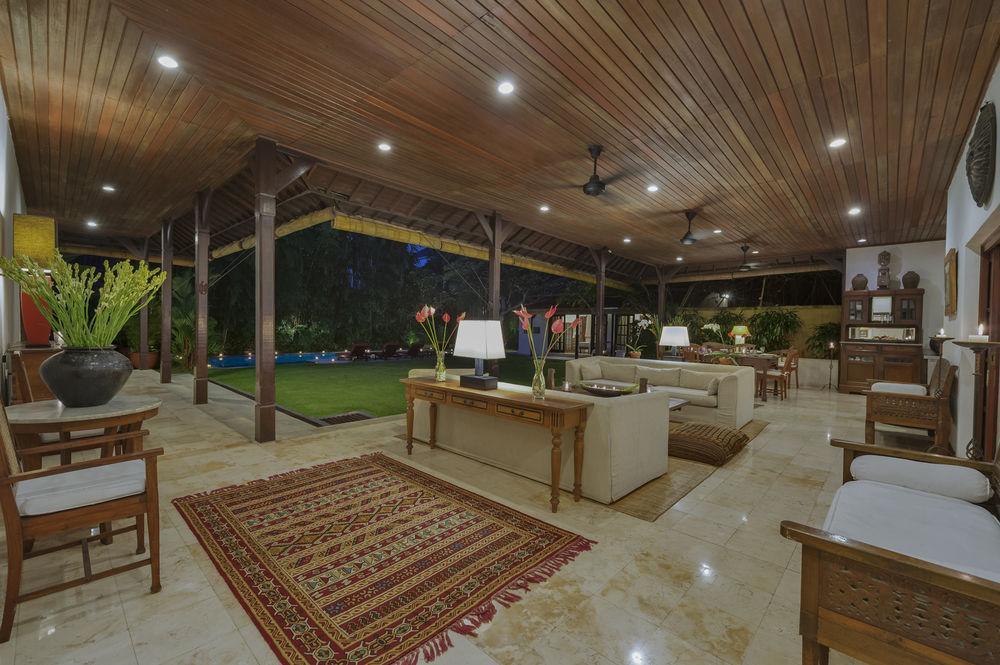 Villa Deluxe *
